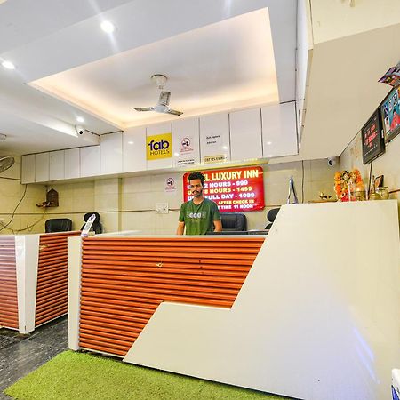 דלהי Fabhotel Luxury Inn Near Adarsh Nagar Metro מראה חיצוני תמונה