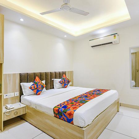 דלהי Fabhotel Luxury Inn Near Adarsh Nagar Metro מראה חיצוני תמונה